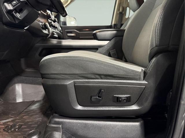 2020 RAM 2500 Big Horn Crew Cab 4x4 6'4' Box