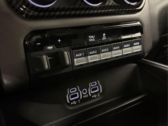 2020 RAM 2500 Big Horn Crew Cab 4x4 6'4' Box