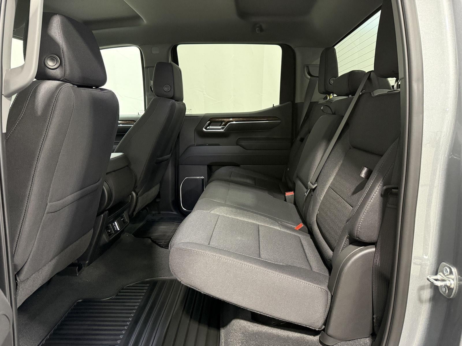 2025 GMC Sierra 1500 4WD Crew Cab Short Box Elevation with 3VL