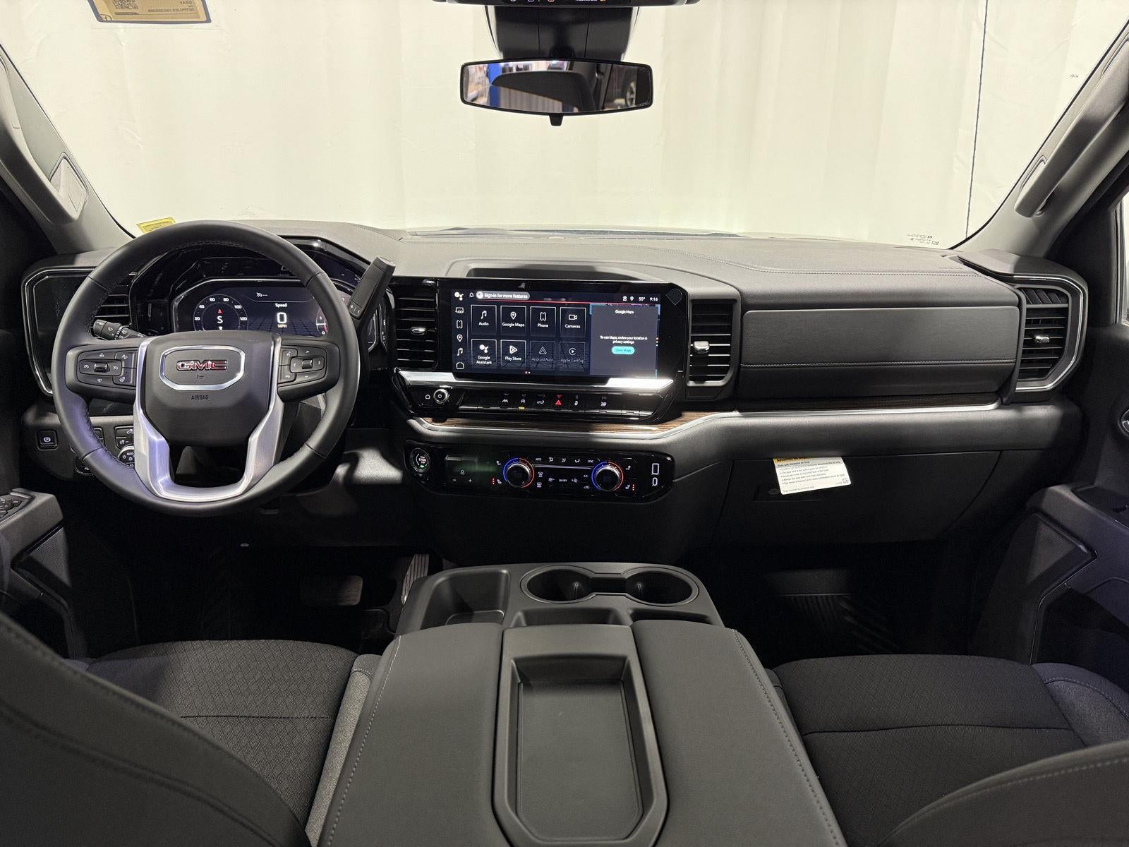 2025 GMC Sierra 1500 4WD Crew Cab Short Box Elevation with 3VL