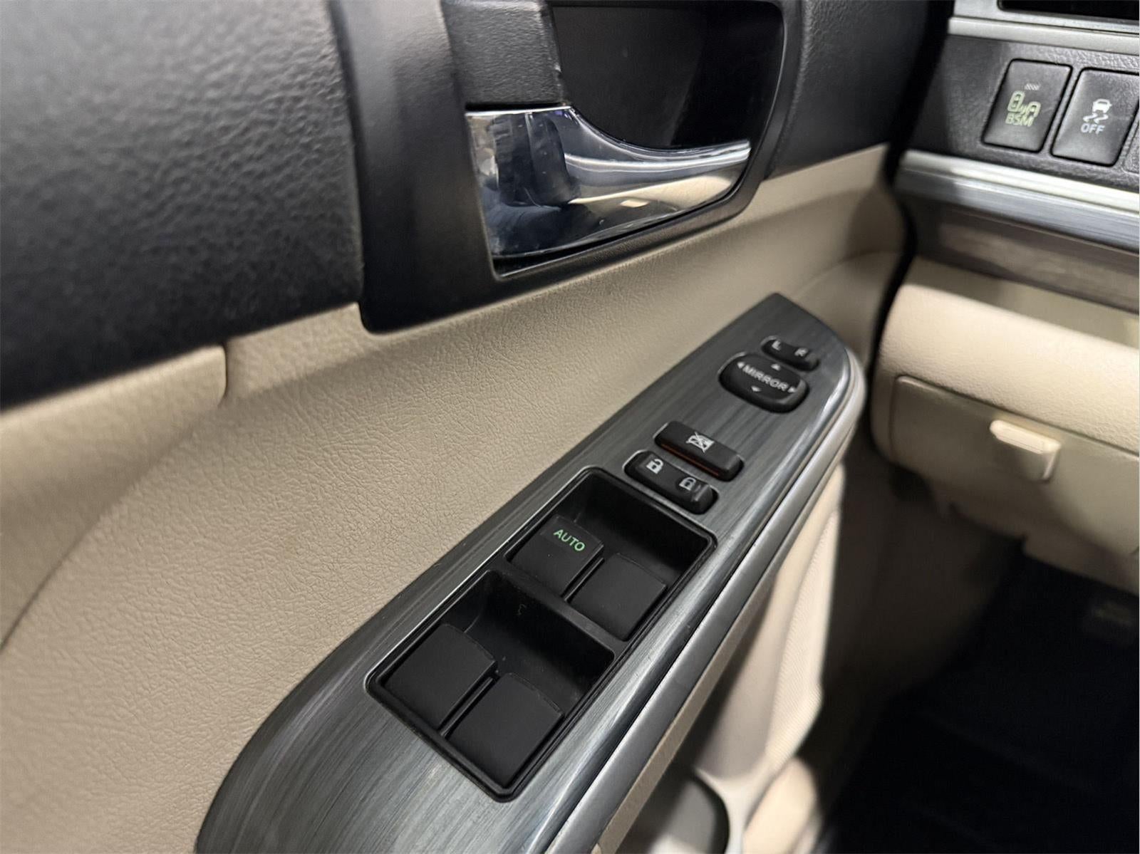 2012 Toyota Camry Hybrid XLE