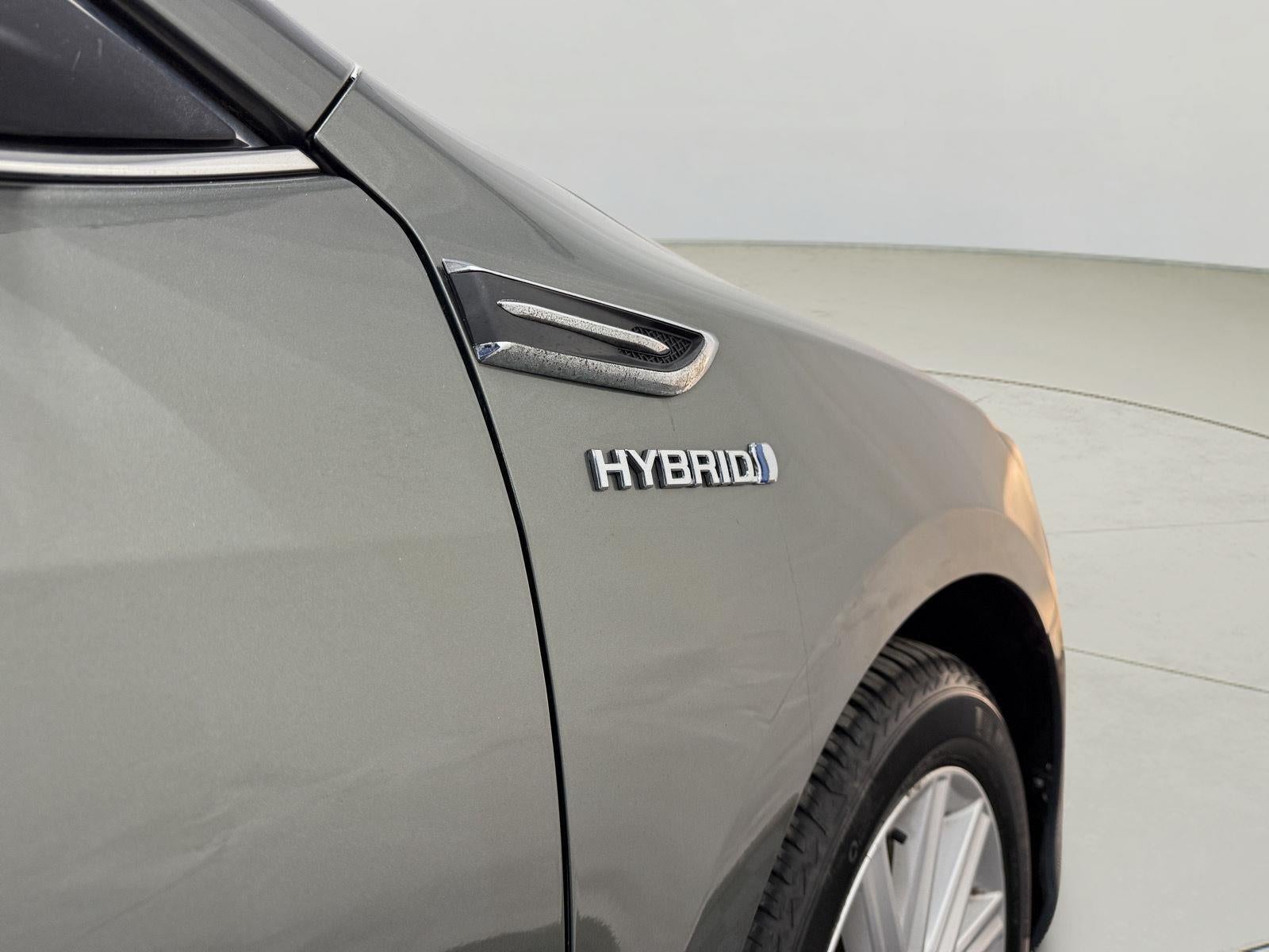 2012 Toyota Camry Hybrid XLE