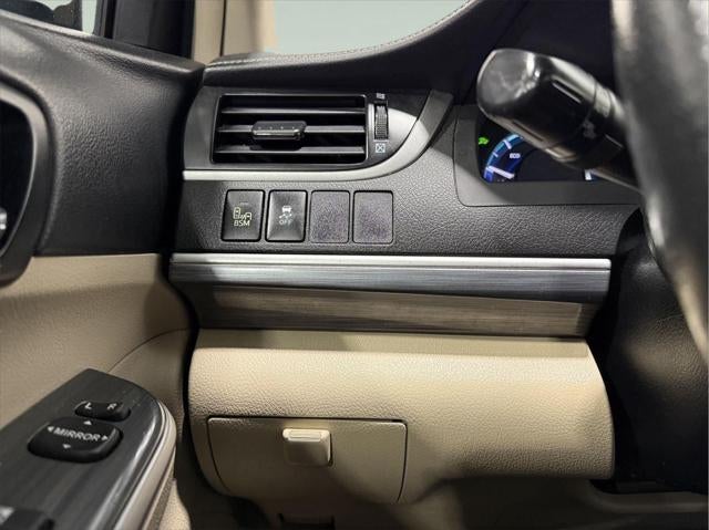 2012 Toyota Camry Hybrid XLE