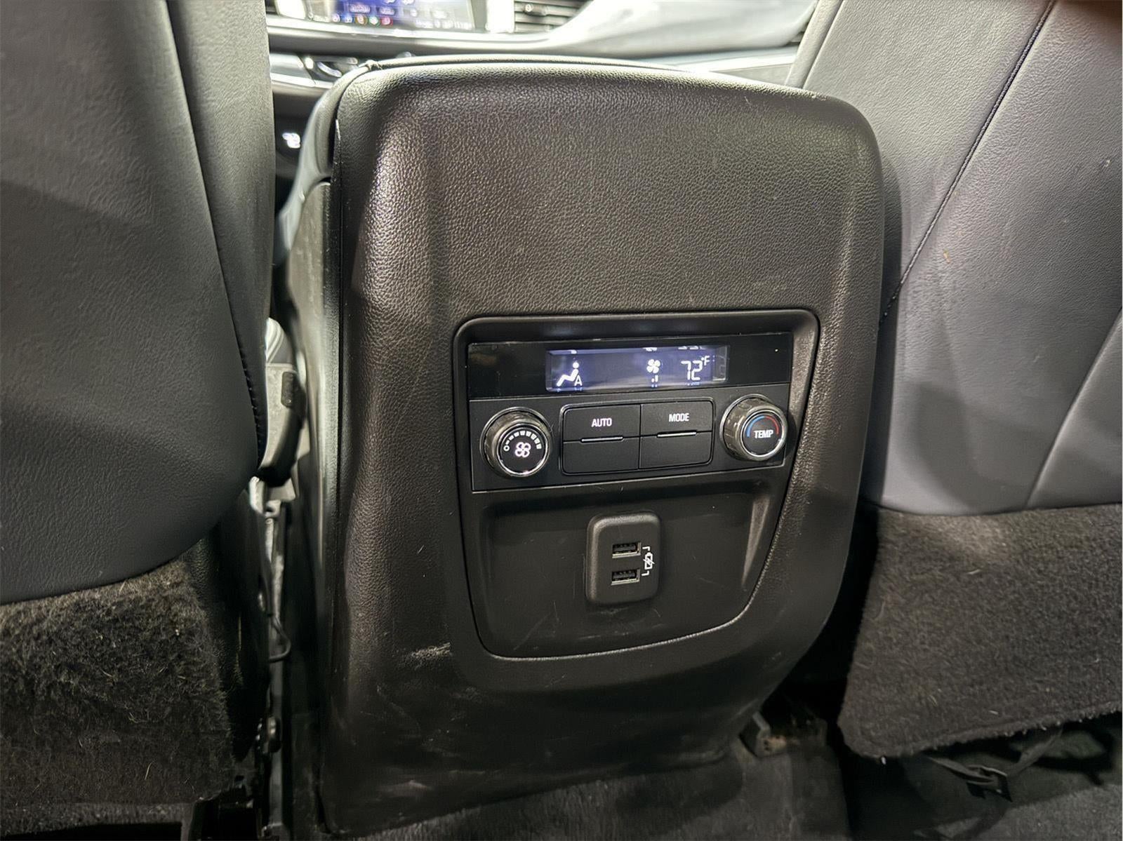 2022 Buick Enclave AWD Essence