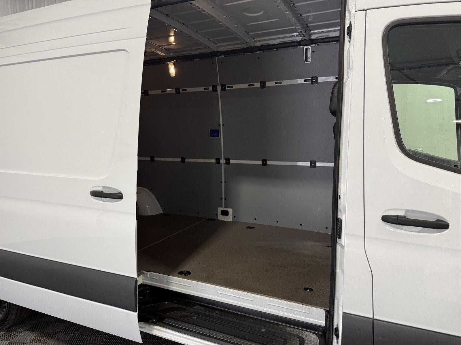 2025 Mercedes-Benz Sprinter 2500 High Roof 4-Cyl Diesel