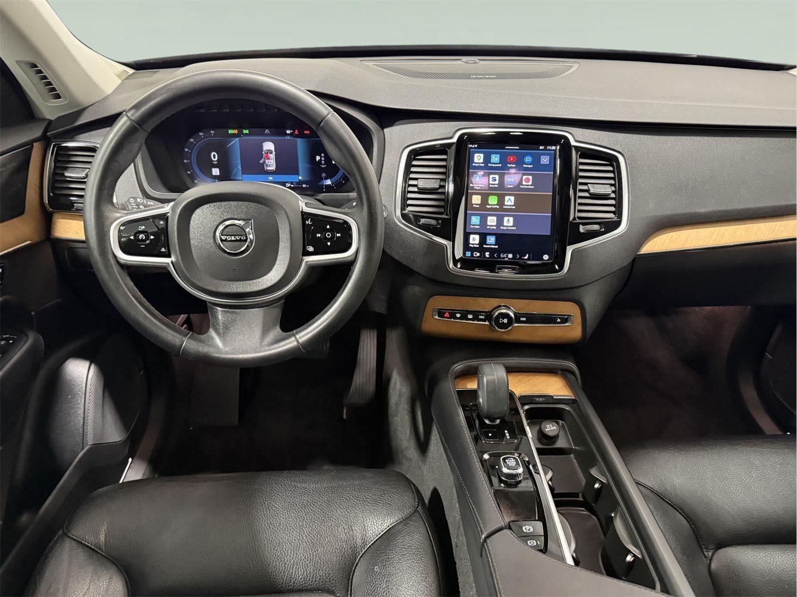 2023 Volvo XC90 B5 Plus