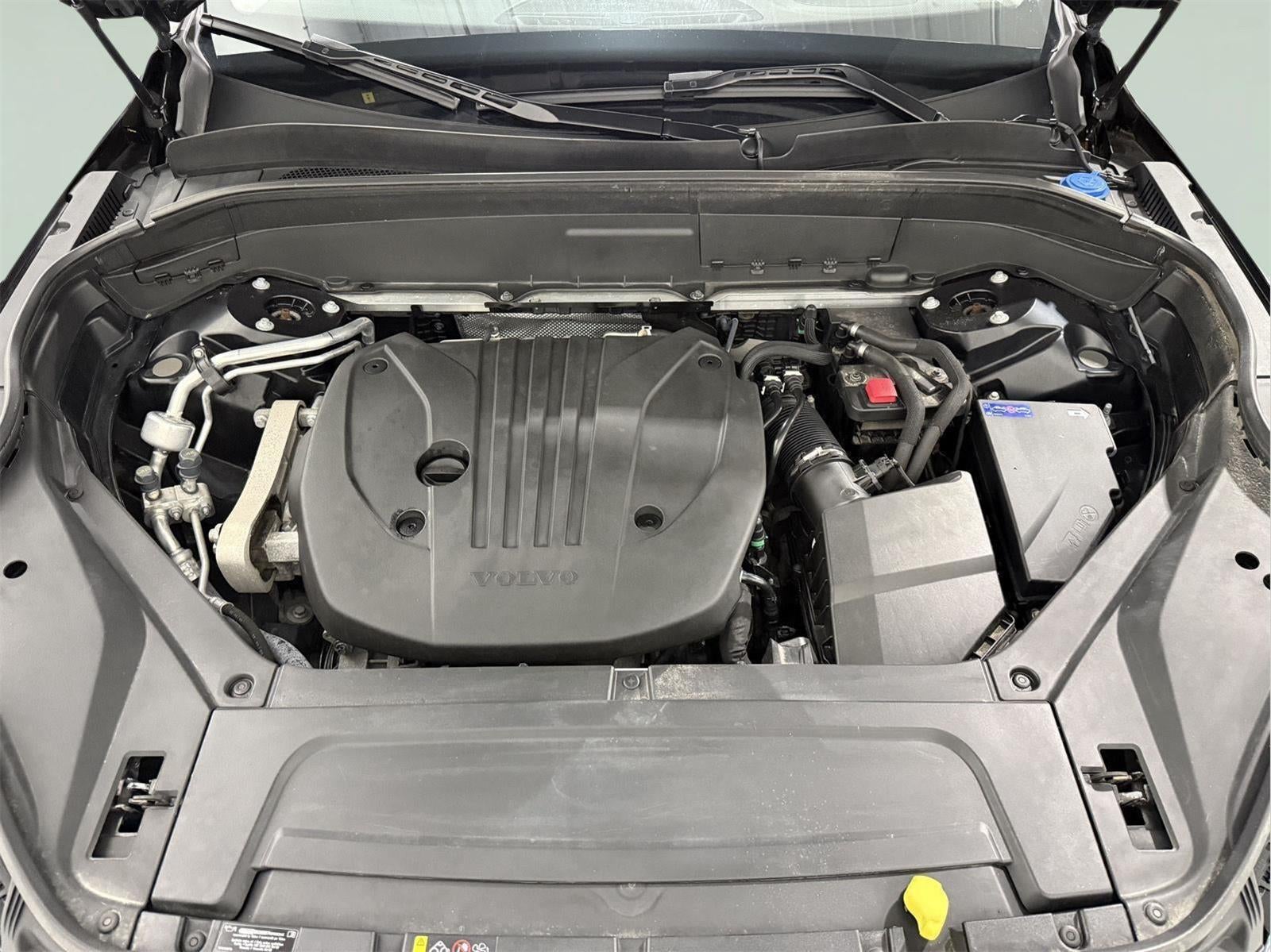 2023 Volvo XC90 B5 Plus