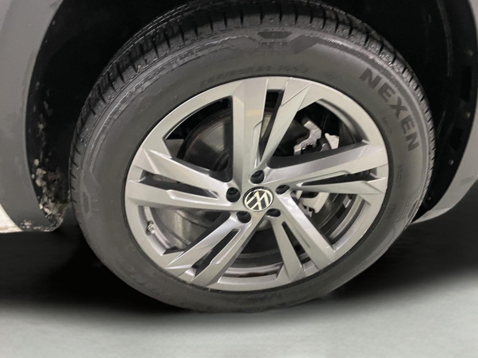 2024 Volkswagen Atlas Cross Sport 2.0T SEL R-Line