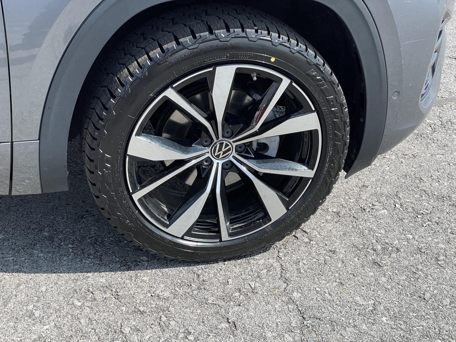 2024 Volkswagen Atlas 2.0T SEL Premium R-Line