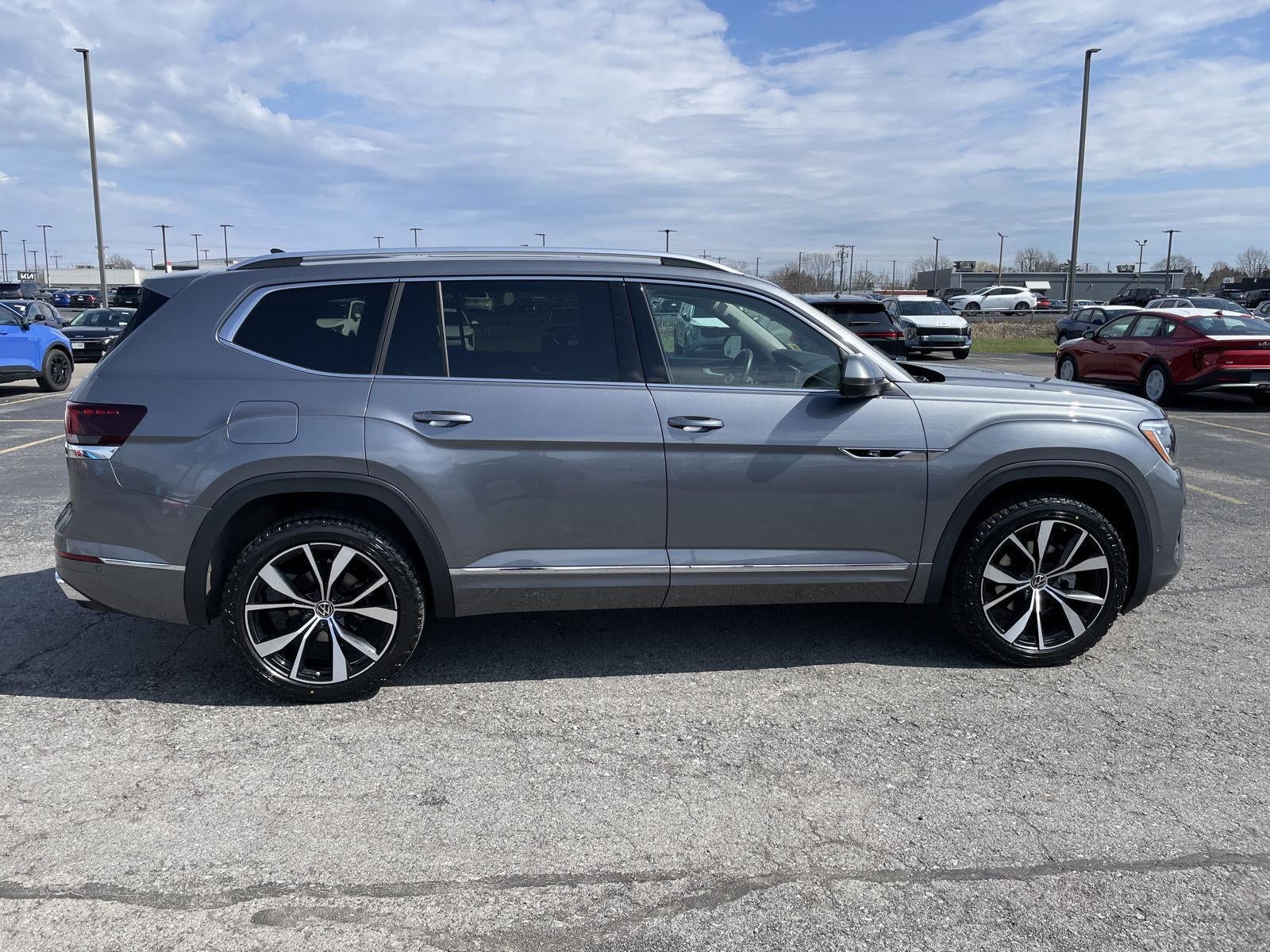 2024 Volkswagen Atlas 2.0T SEL Premium R-Line