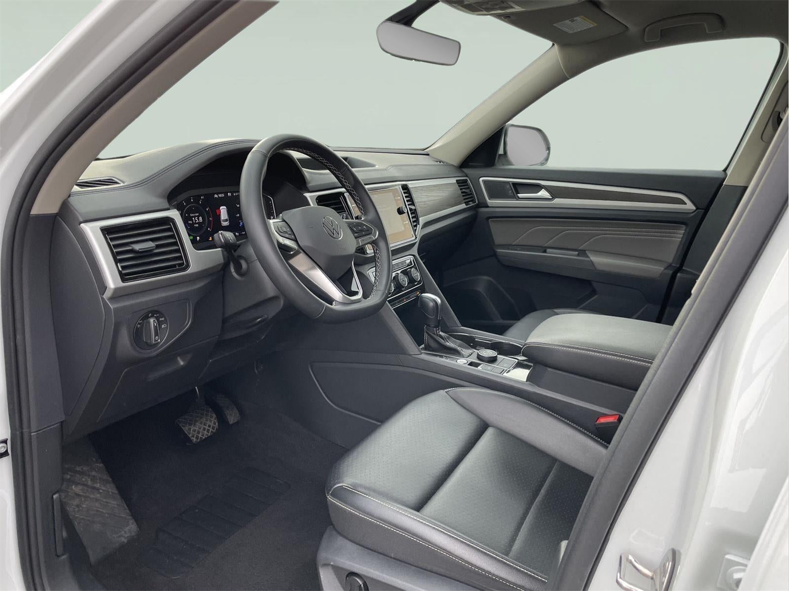 2022 Volkswagen Atlas 2.0T SE w/Technology