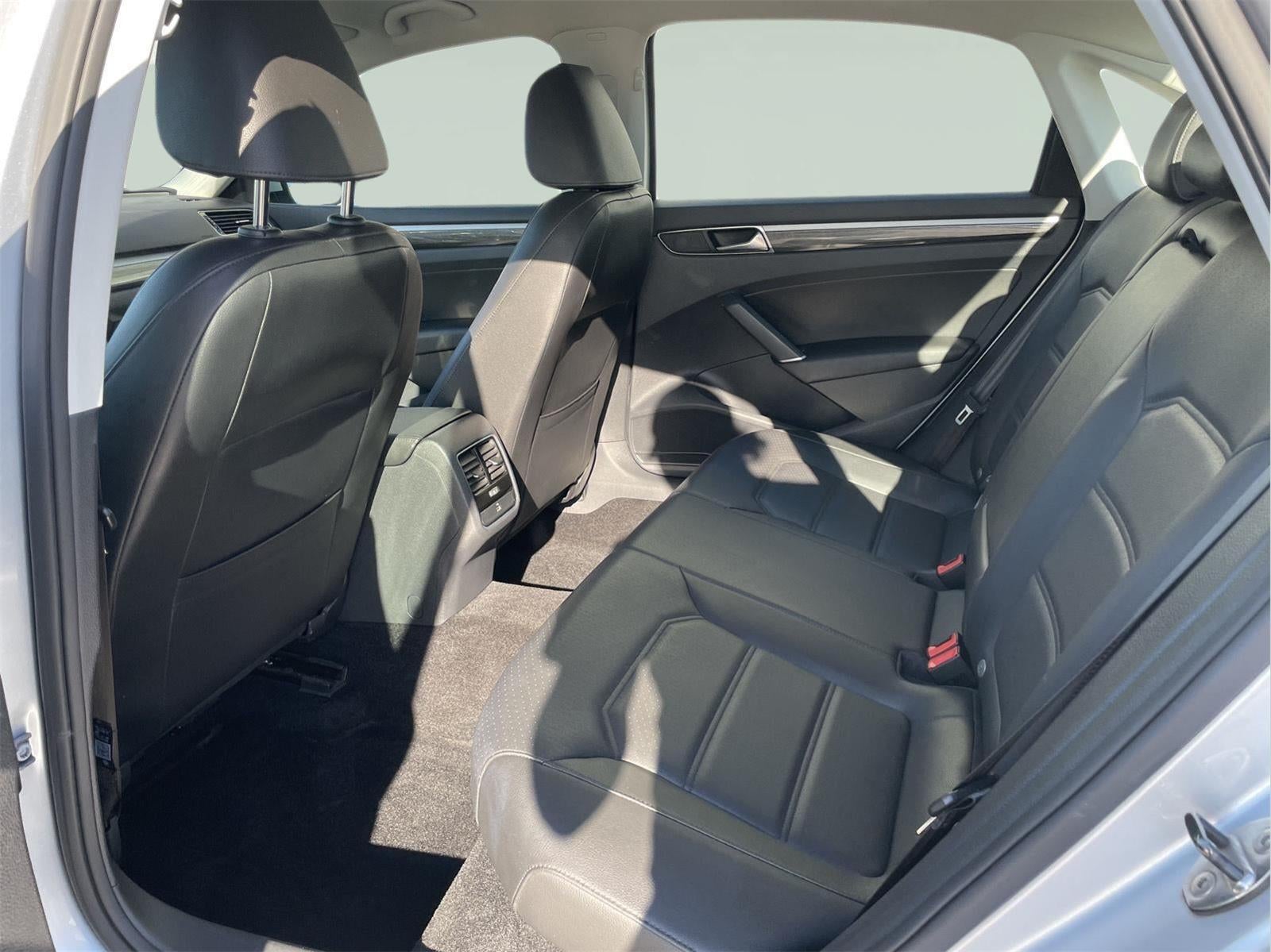 2018 Volkswagen Passat 2.0T SE