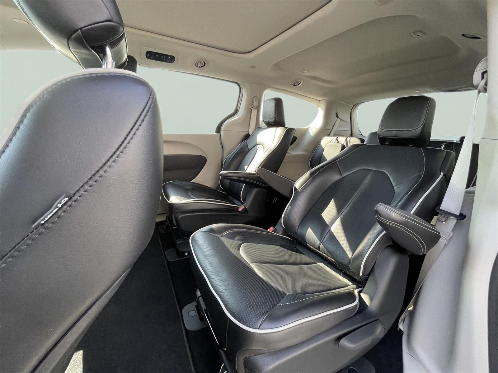2023 Chrysler Pacifica Hybrid Limited