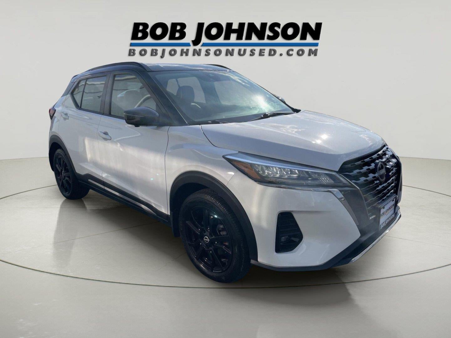 2022 Nissan Kicks SR