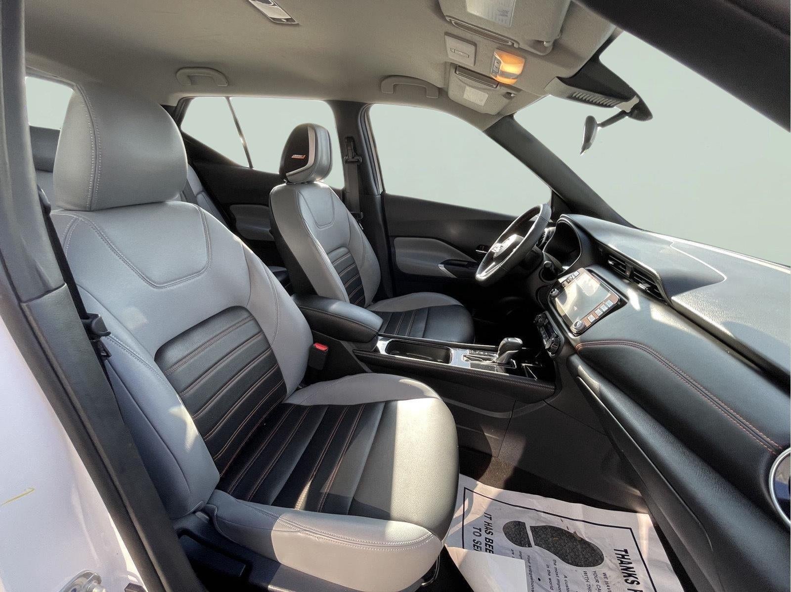 2022 Nissan Kicks SR