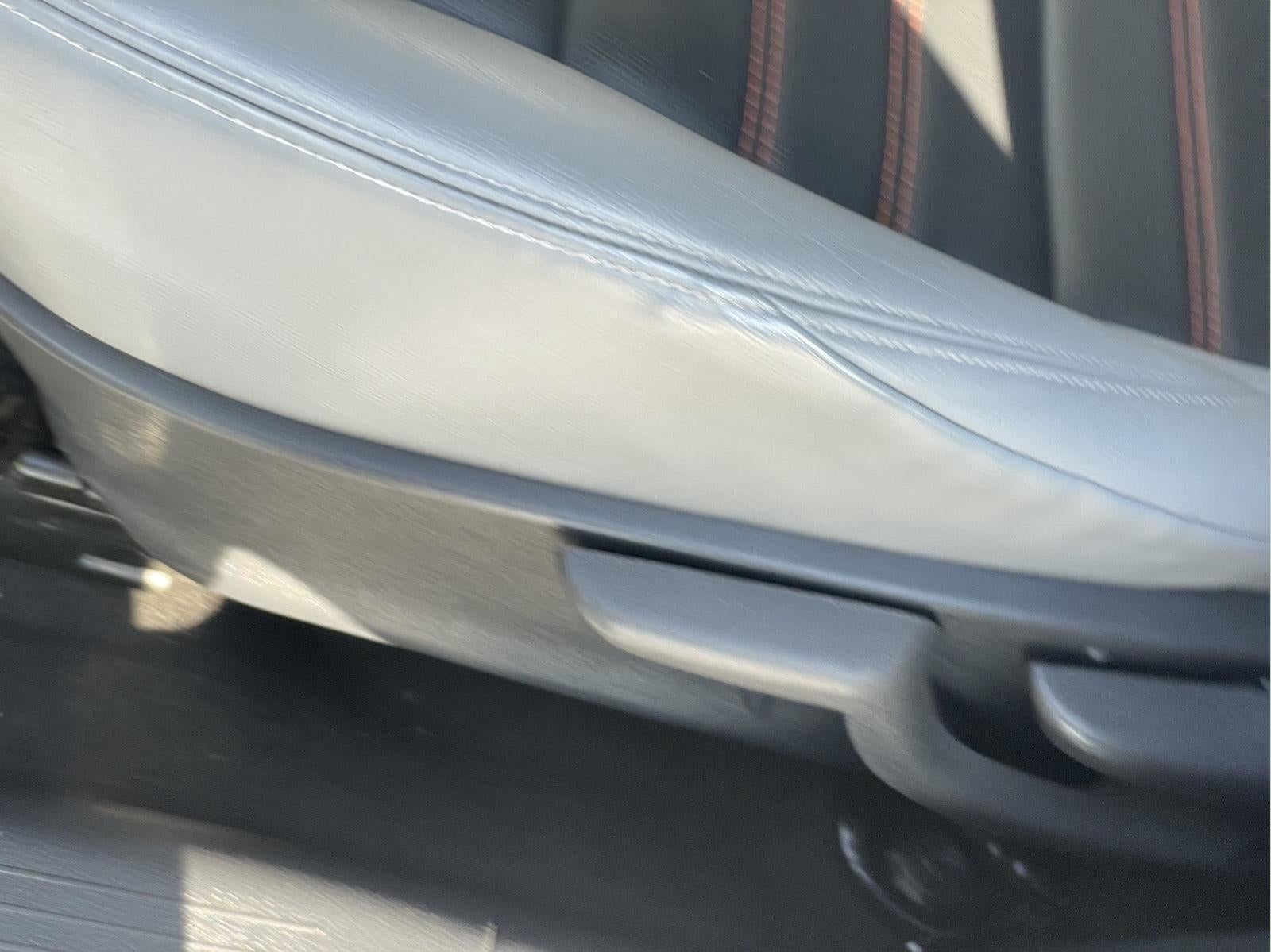 2022 Nissan Kicks SR