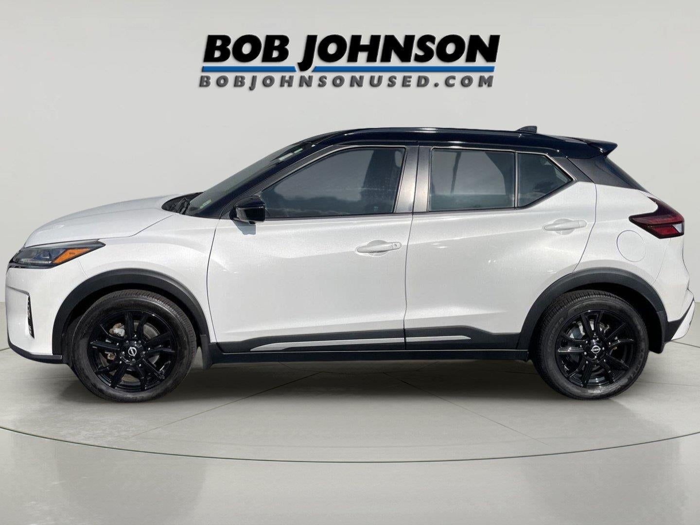 2022 Nissan Kicks SR