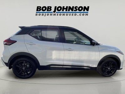 2022 Nissan Kicks SR
