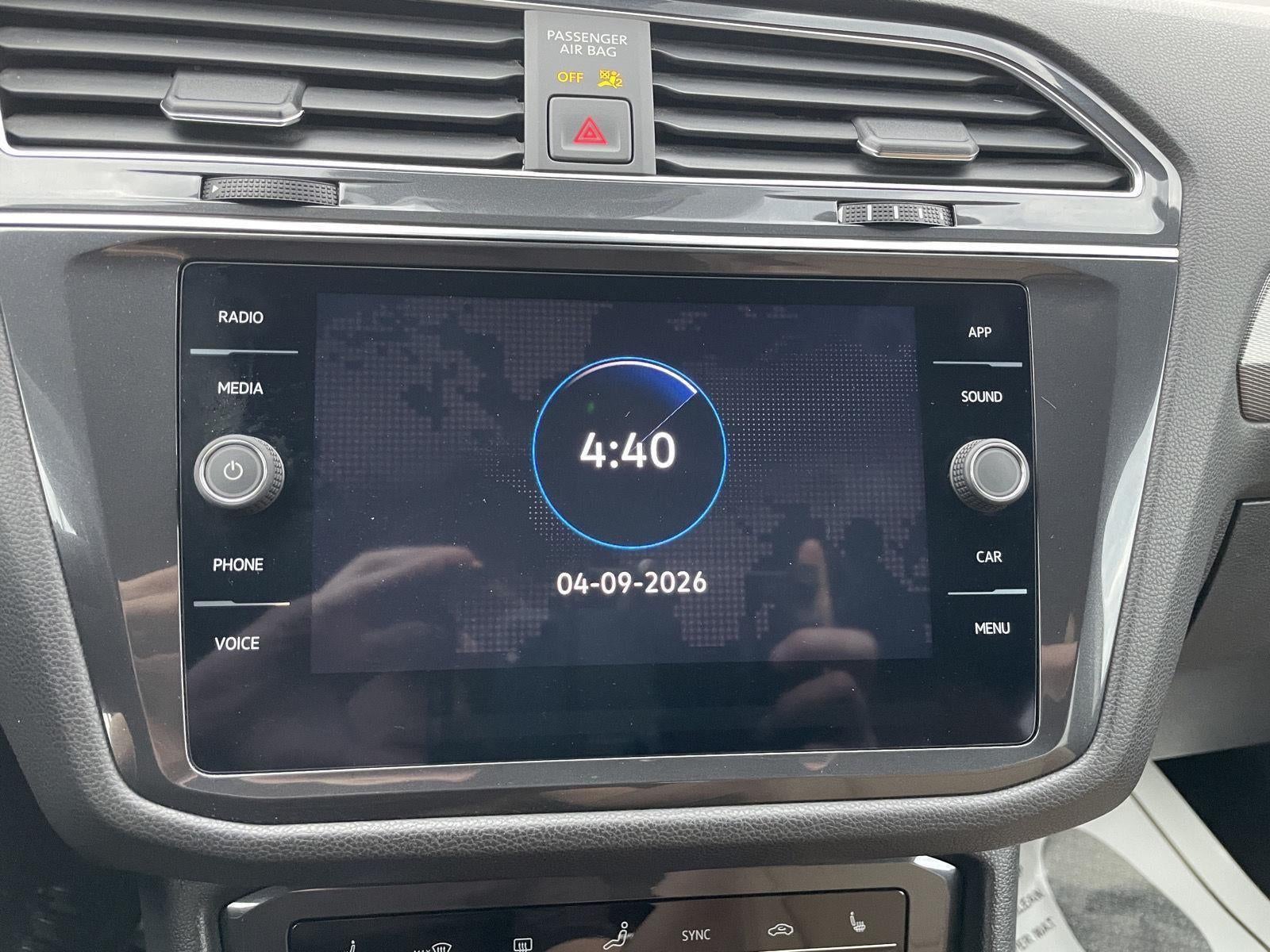 2023 Volkswagen Tiguan SE R-Line Black