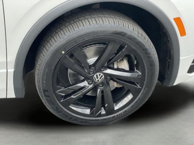 2023 Volkswagen Tiguan SE R-Line Black