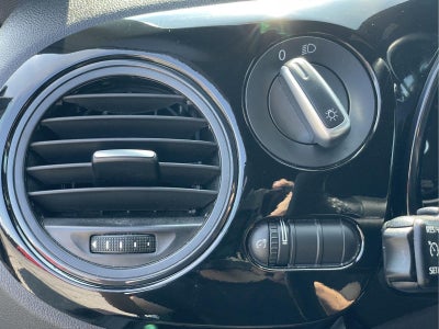 2018 Volkswagen Beetle S
