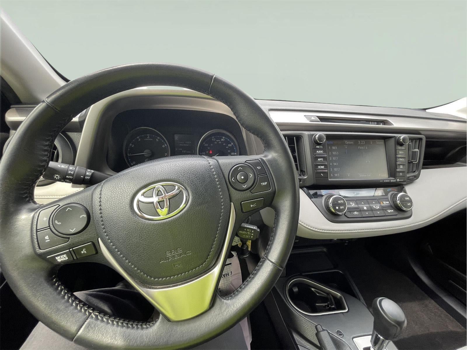 2017 Toyota RAV4 XLE