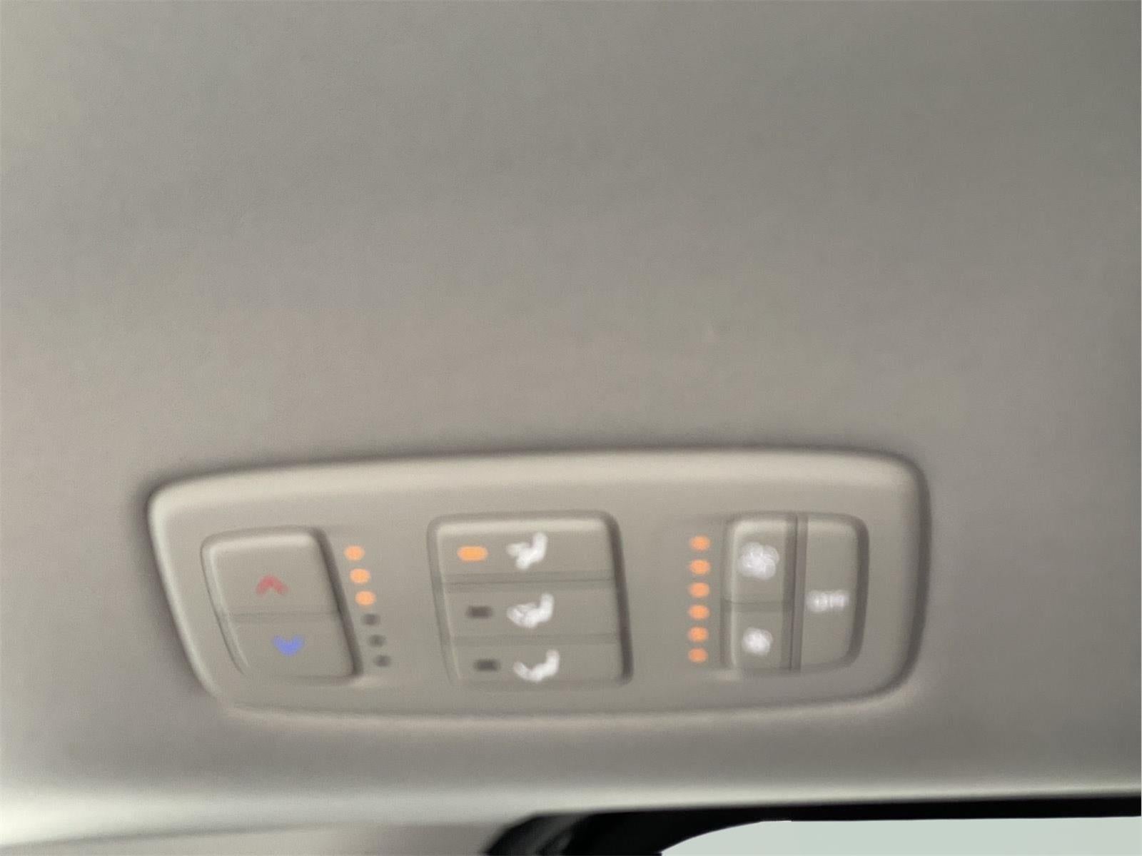 2023 Kia Carnival LX