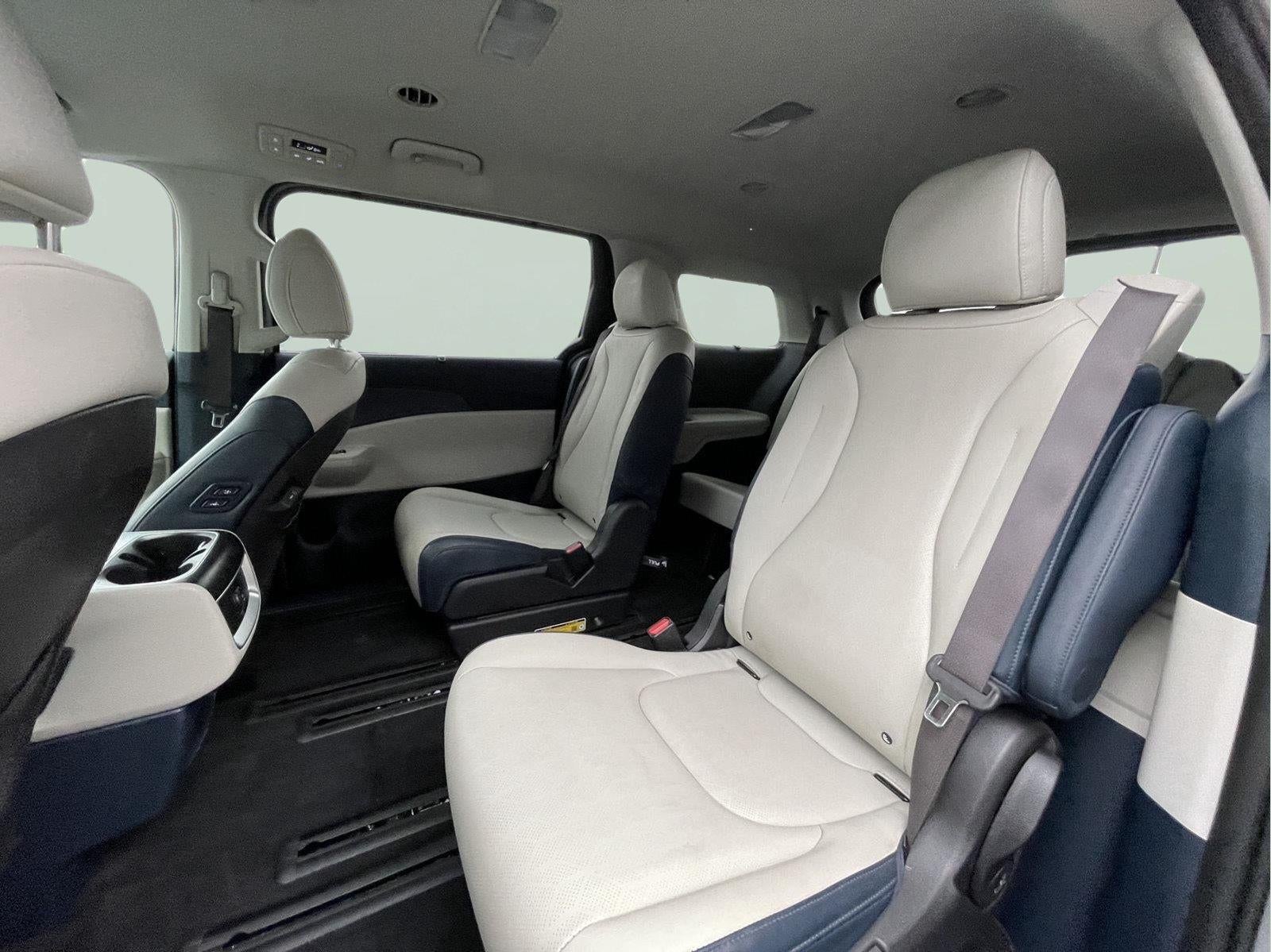 2025 Kia Carnival Hybrid EX