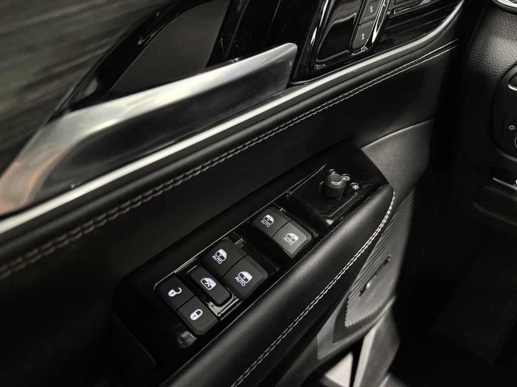 2023 Jeep Wagoneer L Series III