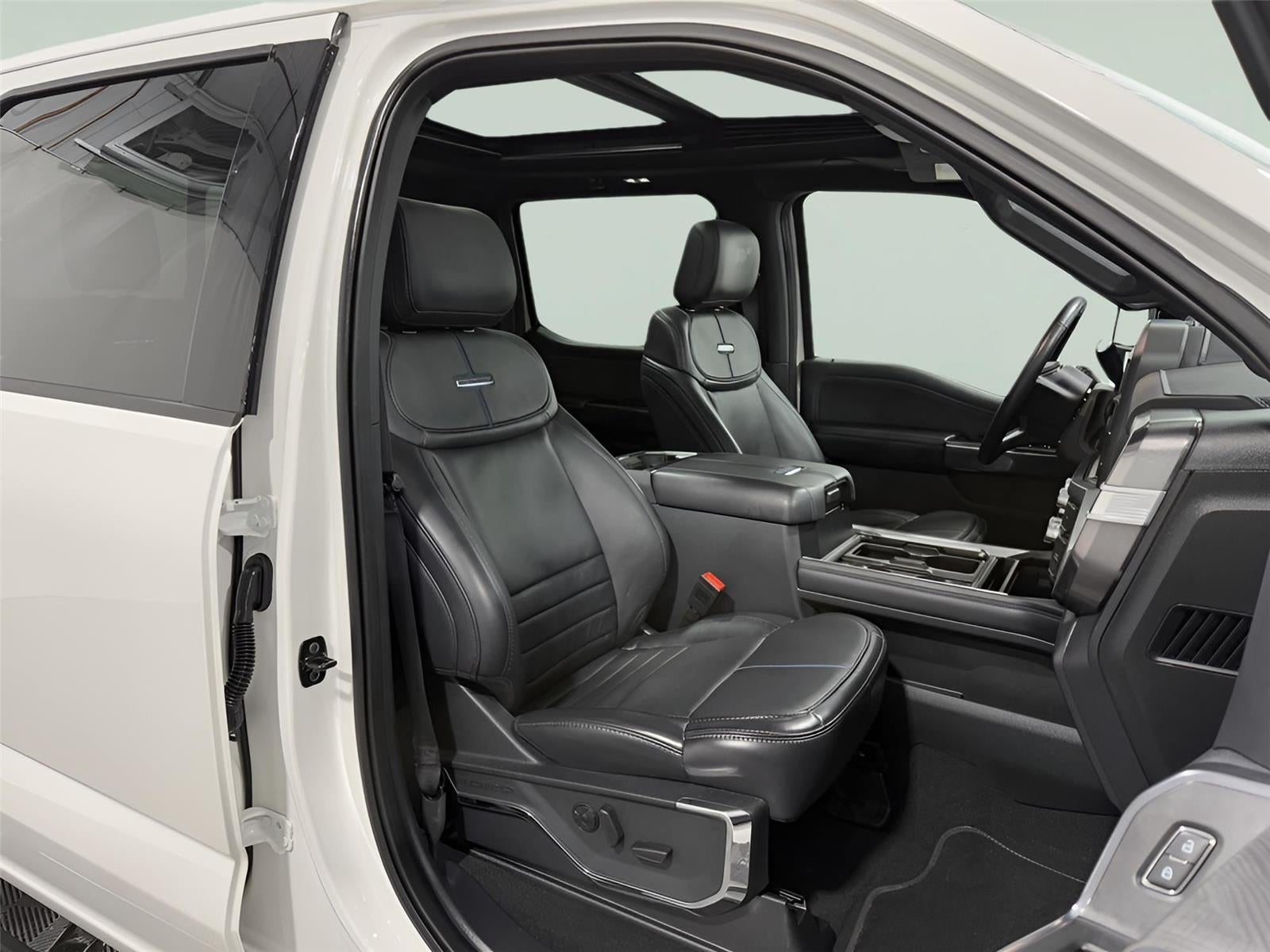 2025 Ford Super Duty F-250 SRW Platinum