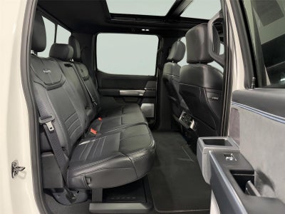 2025 Ford Super Duty F-250 SRW Platinum