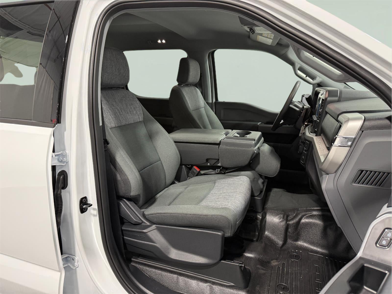 2025 Ford Super Duty F-350 Lariat