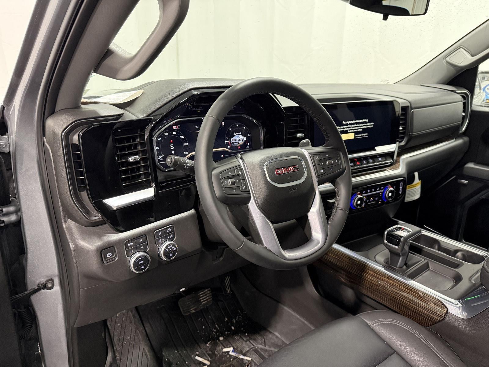 2025 GMC Sierra 1500 Elevation